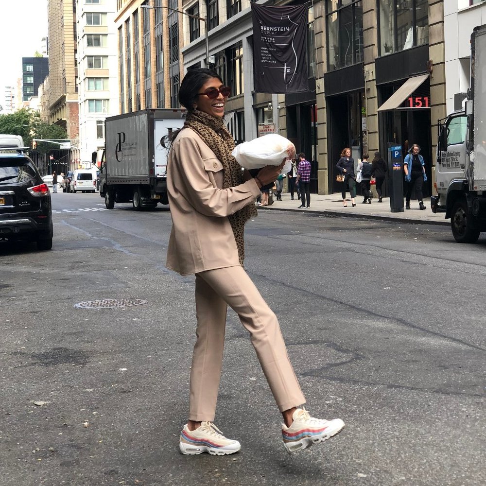 Meet your Posher, Maya